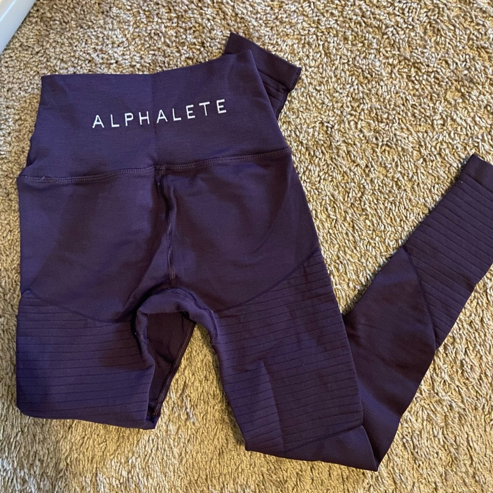 Dark purple alphalete leggings, XS, In EXCELLENT CONDITION, ONLY WORN TWICE